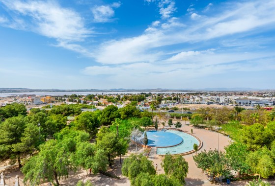 Resale - Apartment - Torrevieja - Parque las naciones