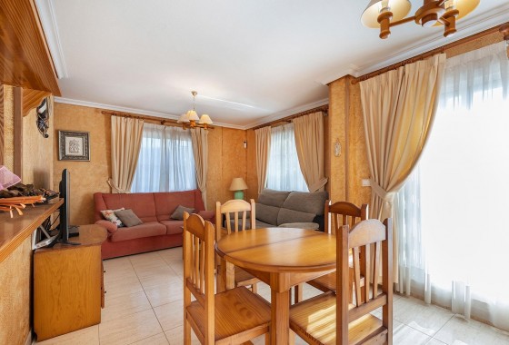 Resale - Townhouse - Pilar de la Horadada - Mil Palmeras