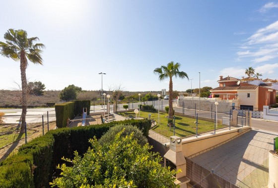 Resale - Townhouse - Pilar de la Horadada - Mil Palmeras