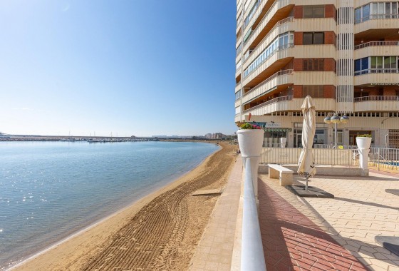 Resale - Apartment - Torrevieja - Acequion