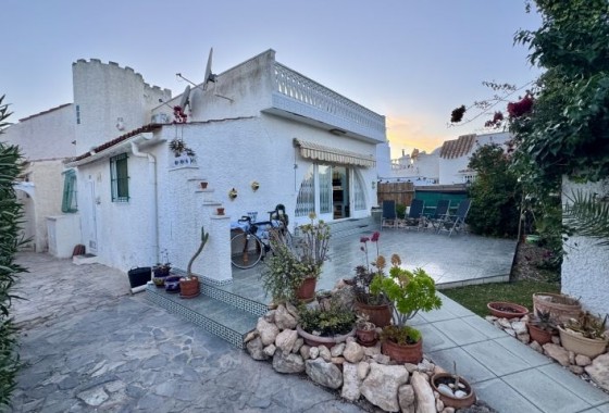 Resale - Bungalow - Orihuela Costa