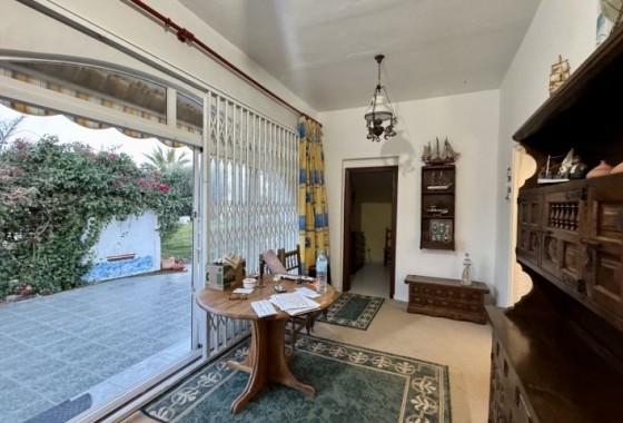 Resale - Bungalow - Orihuela Costa