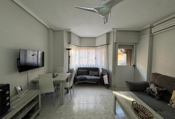 Resale - Apartment - Torrevieja - Playa del cura