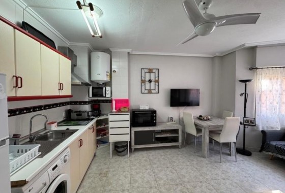 Resale - Apartment - Torrevieja - Playa del cura