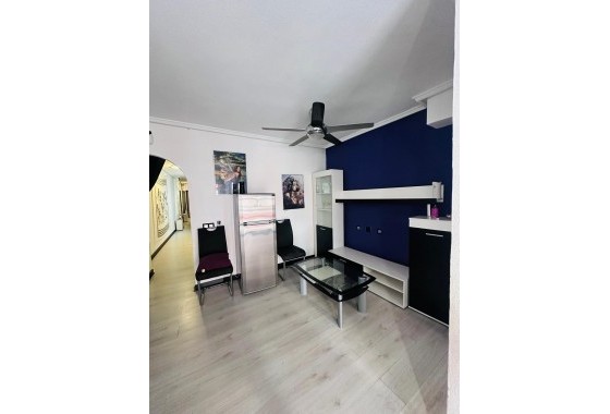 Resale - Apartment - Torrevieja - Centro