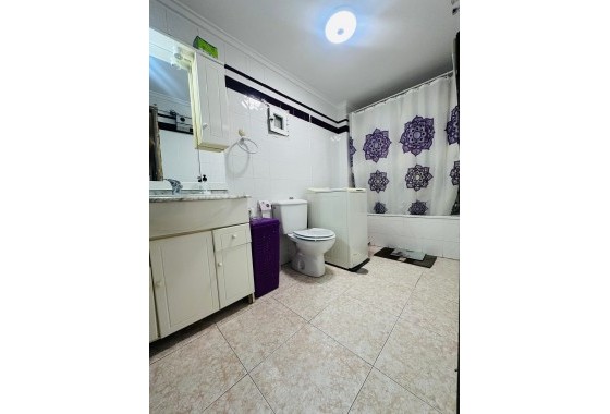 Resale - Apartment - Torrevieja - Centro