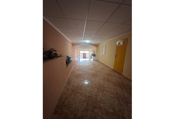 Resale - Apartment - Torrevieja - Centro