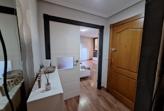 Resale - Apartment - Torrevieja - torrevieja