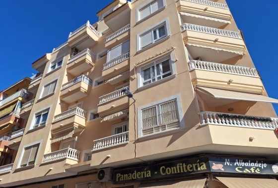 Resale - Apartment - Torrevieja - torrevieja