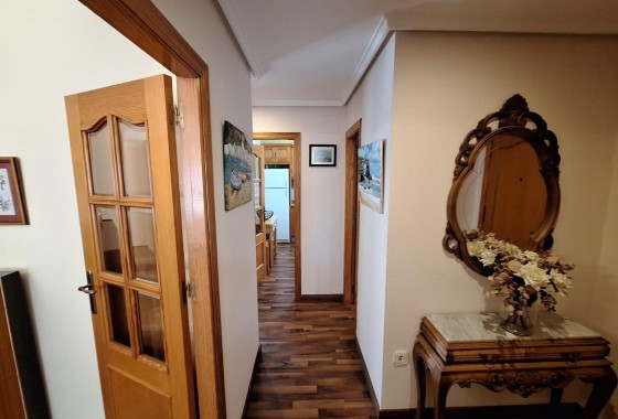 Resale - Apartment - Torrevieja - torrevieja