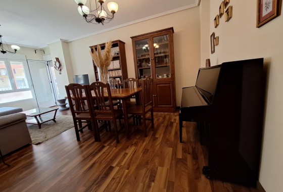 Resale - Apartment - Torrevieja - torrevieja