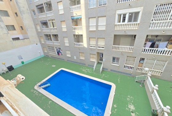 Resale - Apartment - Torrevieja - Estacion de autobuses