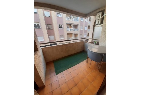 Resale - Apartment - Torrevieja - Centro