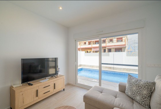 Revente - House - Detached Villa - Avileses