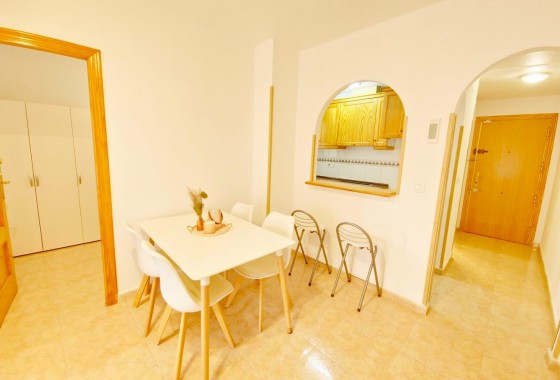 Resale - Apartment - Torrevieja - torrevieja