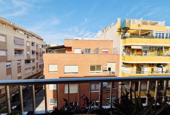 Resale - Apartment - Torrevieja - Playa del cura