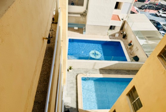 Resale - Apartment - Torrevieja - Playa del cura