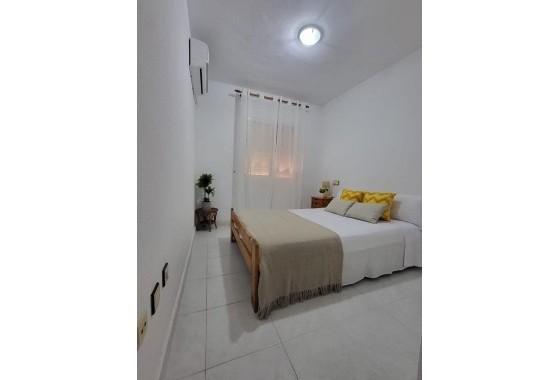 Resale - Bungalow - Torrevieja - Carrefour