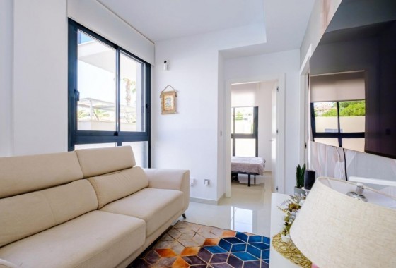 Resale - Apartment - Torrevieja - Estacion de autobuses