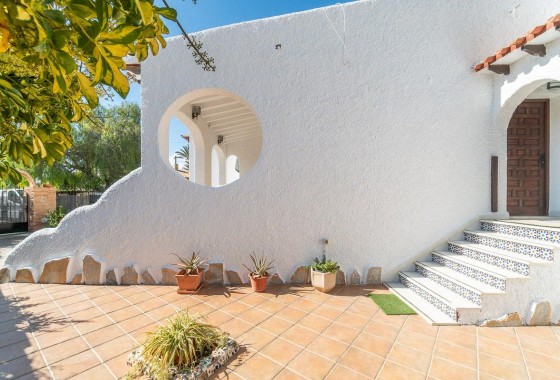 Resale - Detached Villa - Orihuela Costa - Punta Prima