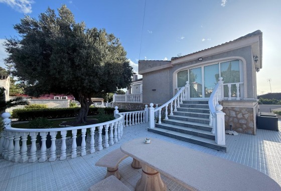 Revente - Villa - Torrevieja - Los Balcones - Los Altos del Edén