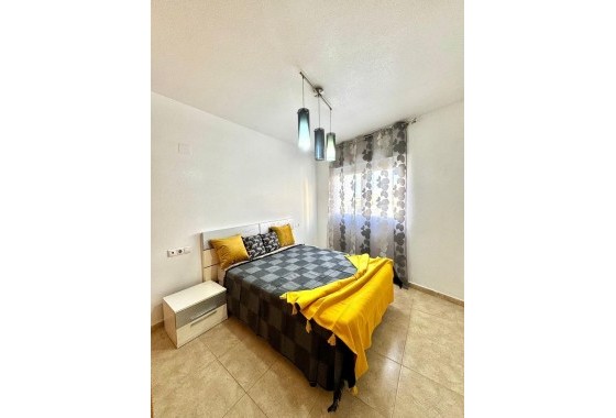 Resale - Apartment - Torrevieja - torrevieja