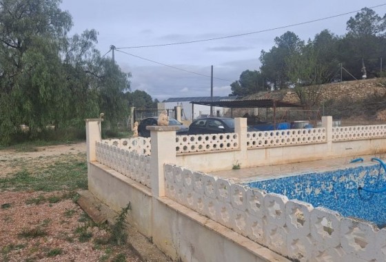 Resale - country house - Hondón de las Nieves