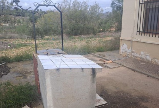Resale - country house - Hondón de las Nieves