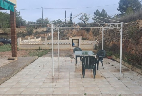 Resale - country house - Hondón de las Nieves