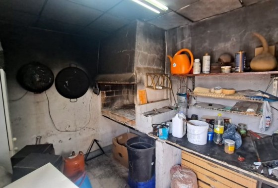 Resale - country house - Hondón de las Nieves