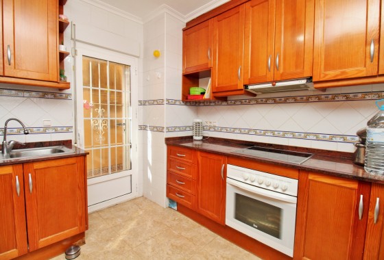 Resale - Townhouse - Villamartin