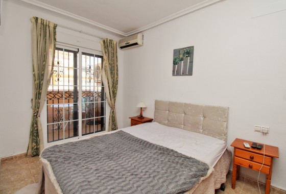 Resale - Townhouse - Villamartin