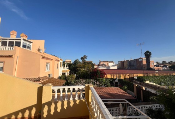 Revente - Villa - Torrevieja - Calas blanca