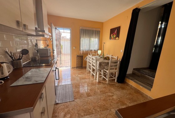 Revente - Villa - Torrevieja - Calas blanca
