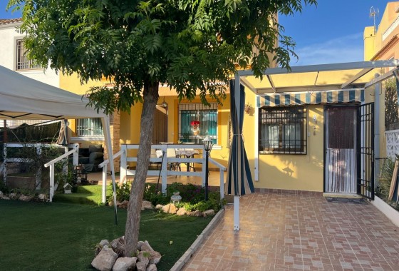 Revente - Villa - Torrevieja - Calas blanca