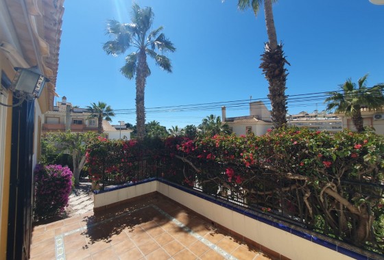 Resale - Apartment - Orihuela Costa - Villamartín
