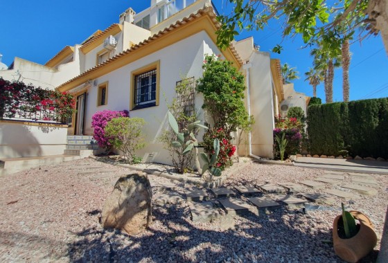 Resale - Apartment - Orihuela Costa - Villamartín