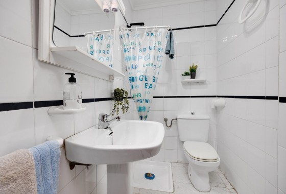 Resale - Apartment - Torrevieja - Estacion de autobuses