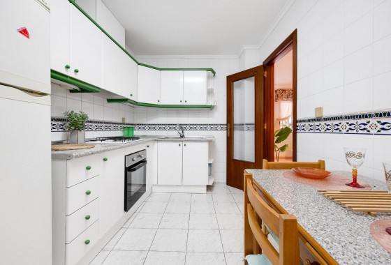 Resale - Apartment - Torrevieja - Estacion de autobuses