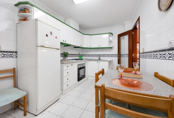 Resale - Apartment - Torrevieja - Estacion de autobuses