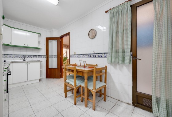 Resale - Apartment - Torrevieja - Estacion de autobuses
