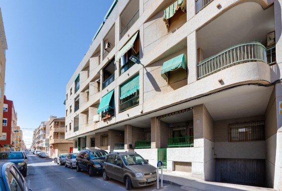 Resale - Apartment - Torrevieja - Estacion de autobuses