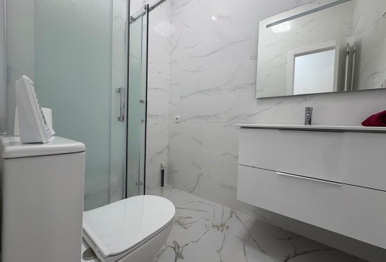 Resale - Apartment - Torrevieja - Estacion de autobuses
