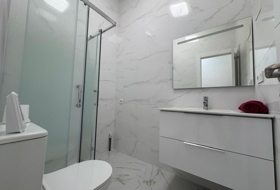 Resale - Apartment - Torrevieja - Estacion de autobuses