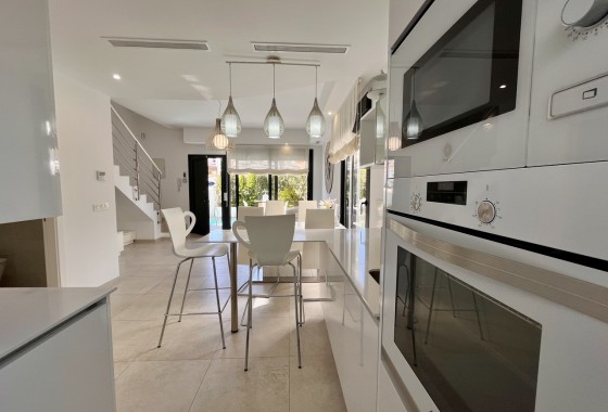 Resale - Townhouse - Villamartin - Costa Blanca