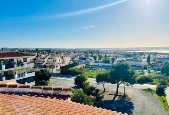 Resale - Apartment - El Chaparral - Inland