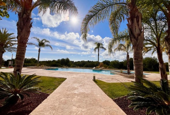 Resale - Detached Villa - Lo Romero Golf - Inland
