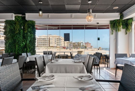 Resale - Commercial - Torrevieja - La Mata
