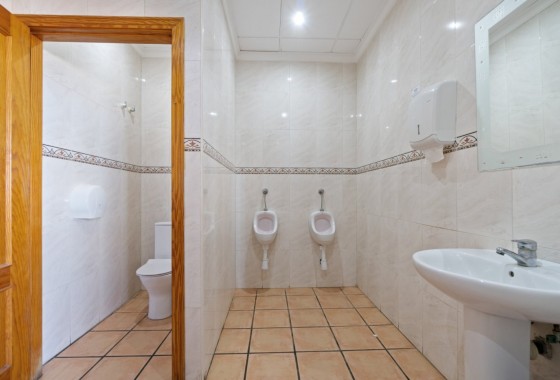 Resale - Commercial - Torrevieja - La Mata
