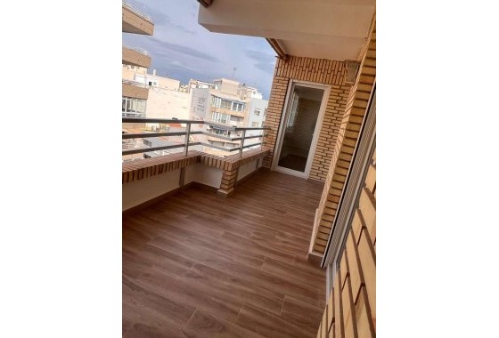 Resale - Apartment - Torrevieja - torrevieja